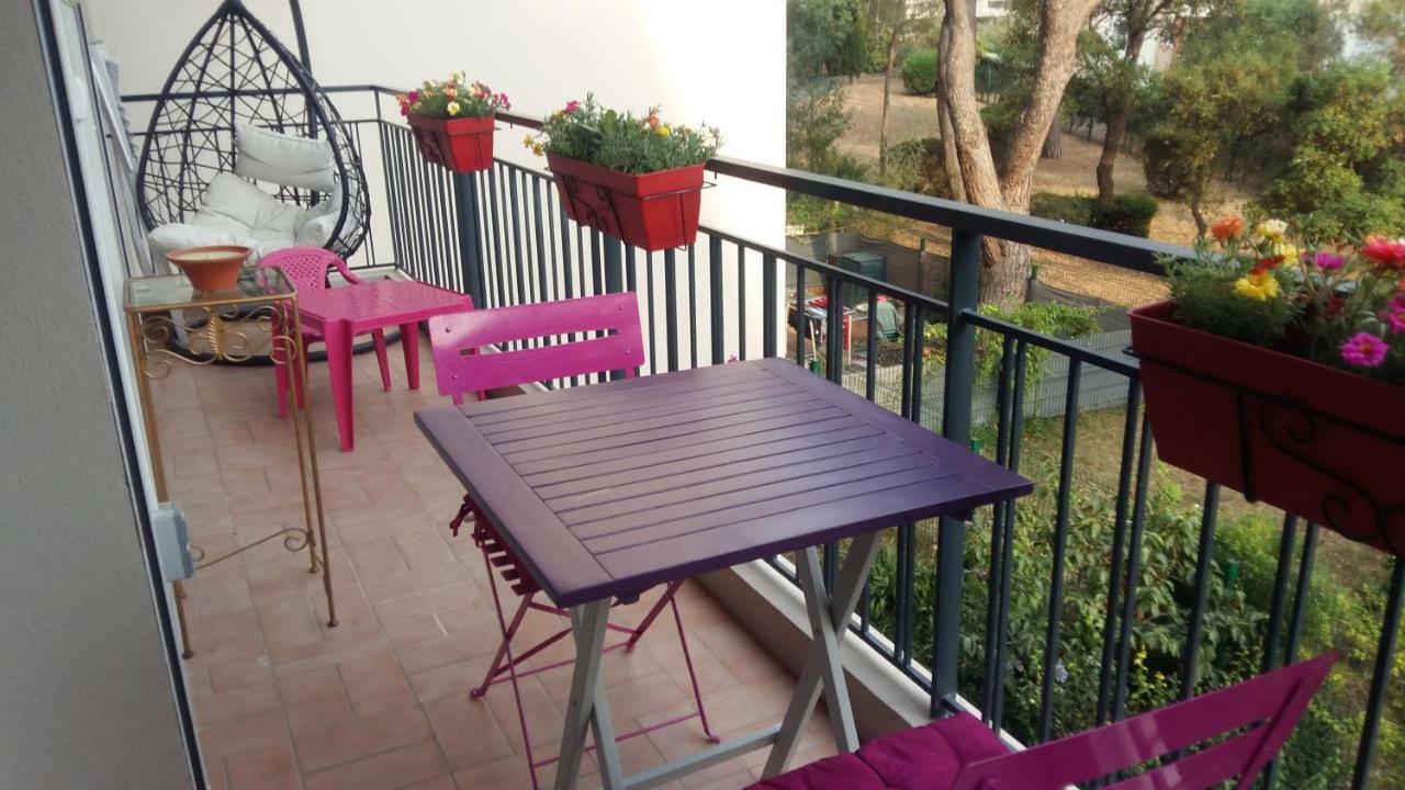 Appartement F3 Valescure Saint-Raphaël Kültér fotó