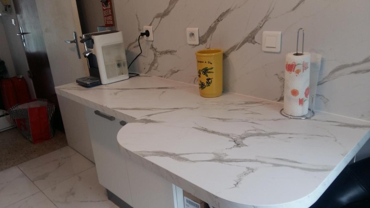 Appartement F3 Valescure Saint-Raphaël Kültér fotó
